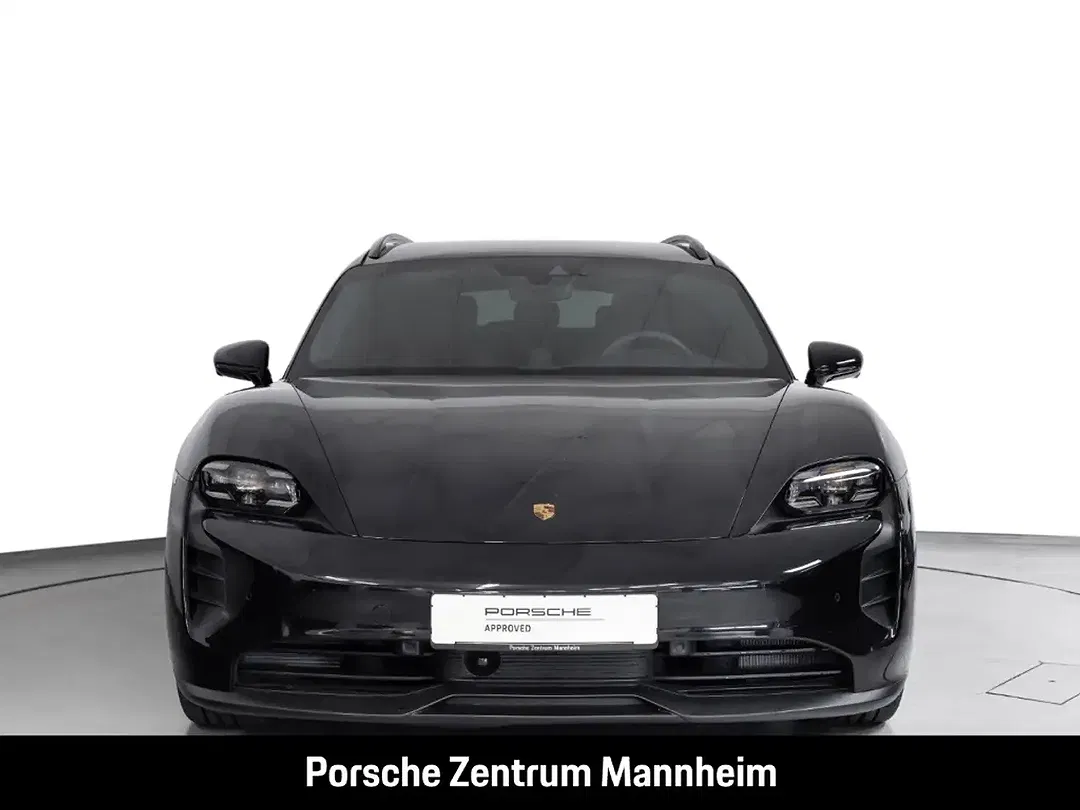 Porsche Taycan - Thumbnail 6