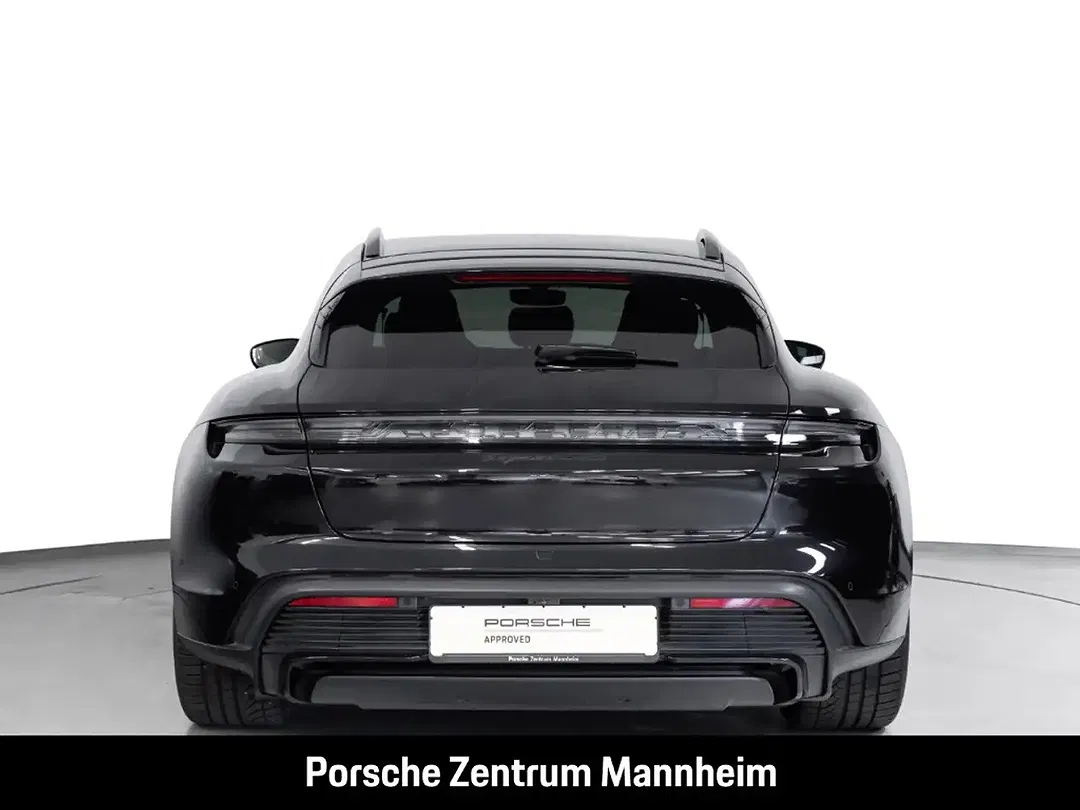 Porsche Taycan - Thumbnail 7