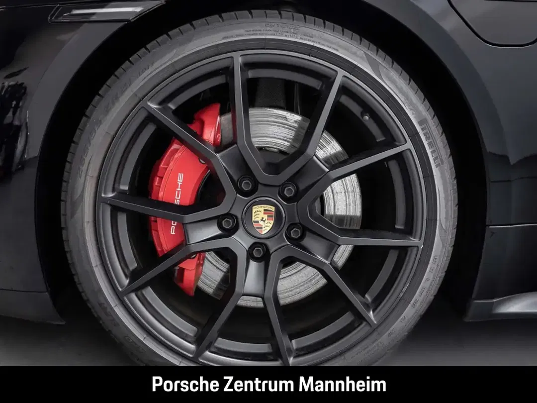 Porsche Taycan - Thumbnail 8
