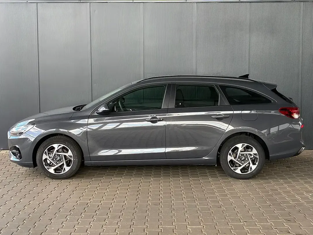 Hyundai i30 - Thumbnail 2