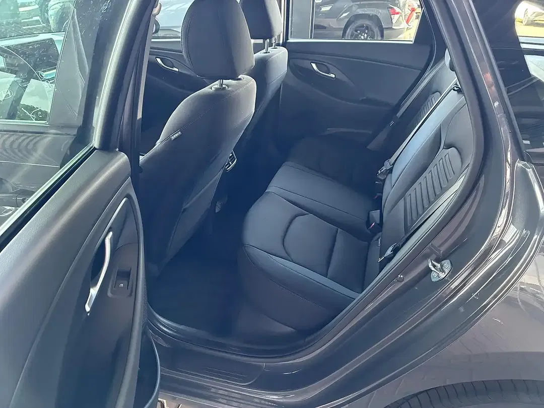 Hyundai i30 - Thumbnail 6