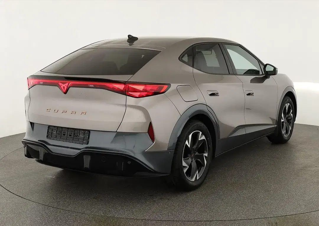 CUPRA Tavascan - Thumbnail 3
