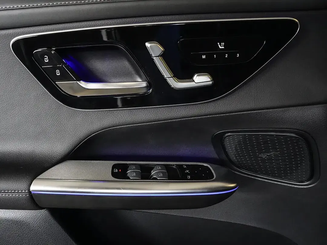 Mercedes-Benz GLC 200 - Thumbnail 15