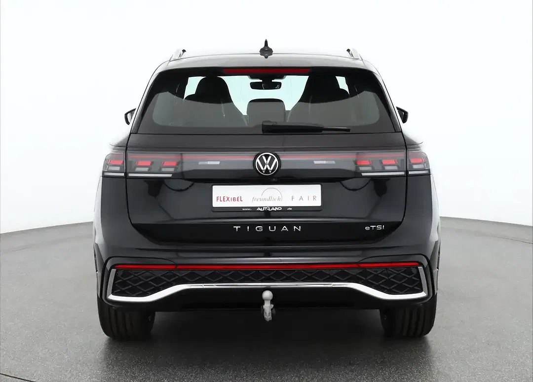 Volkswagen Tiguan - Thumbnail 3