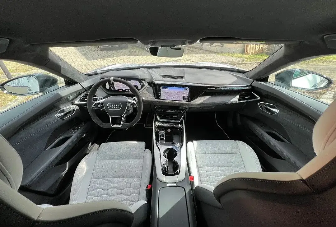 Audi e-tron GT - Thumbnail 14