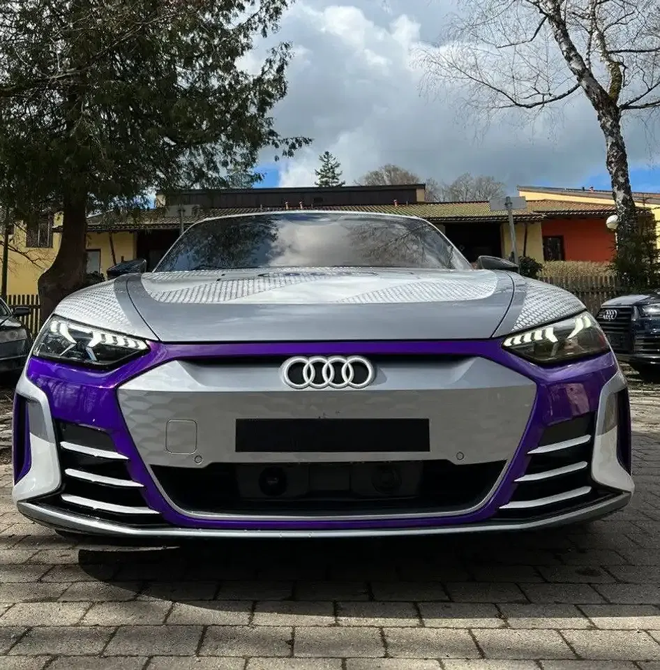 Audi e-tron GT - Thumbnail 8