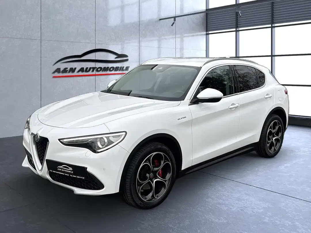 Alfa Romeo Stelvio Q4 Super Veloce - foto 1