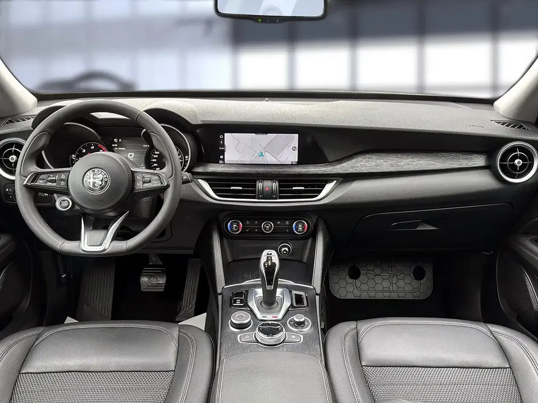 Alfa Romeo Stelvio - Thumbnail 6