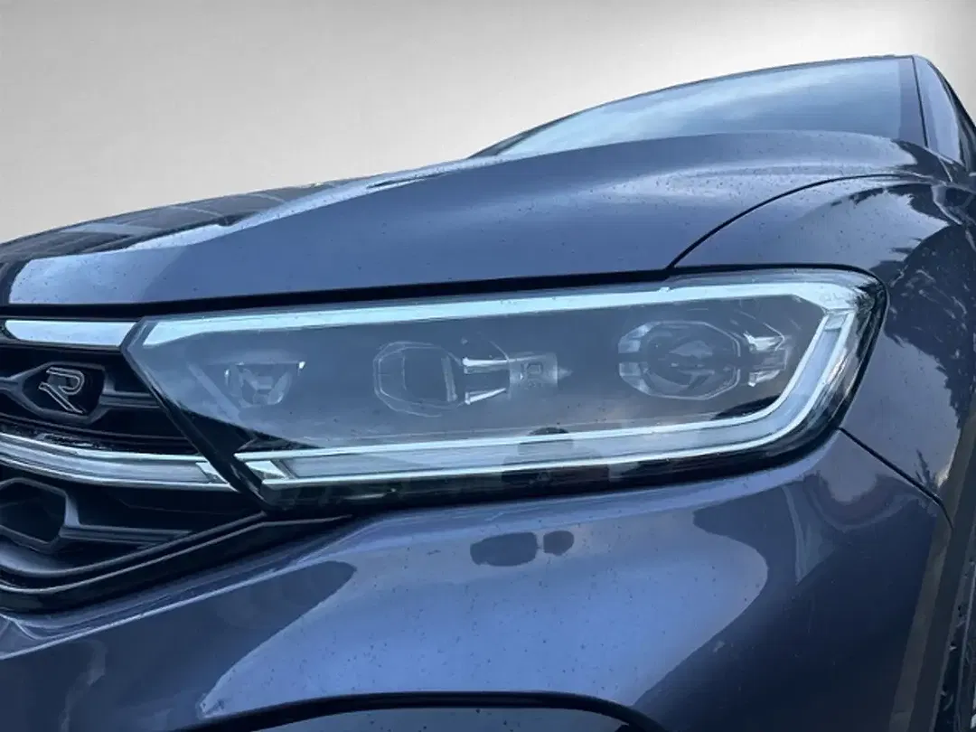 Volkswagen T-Roc - Thumbnail 5