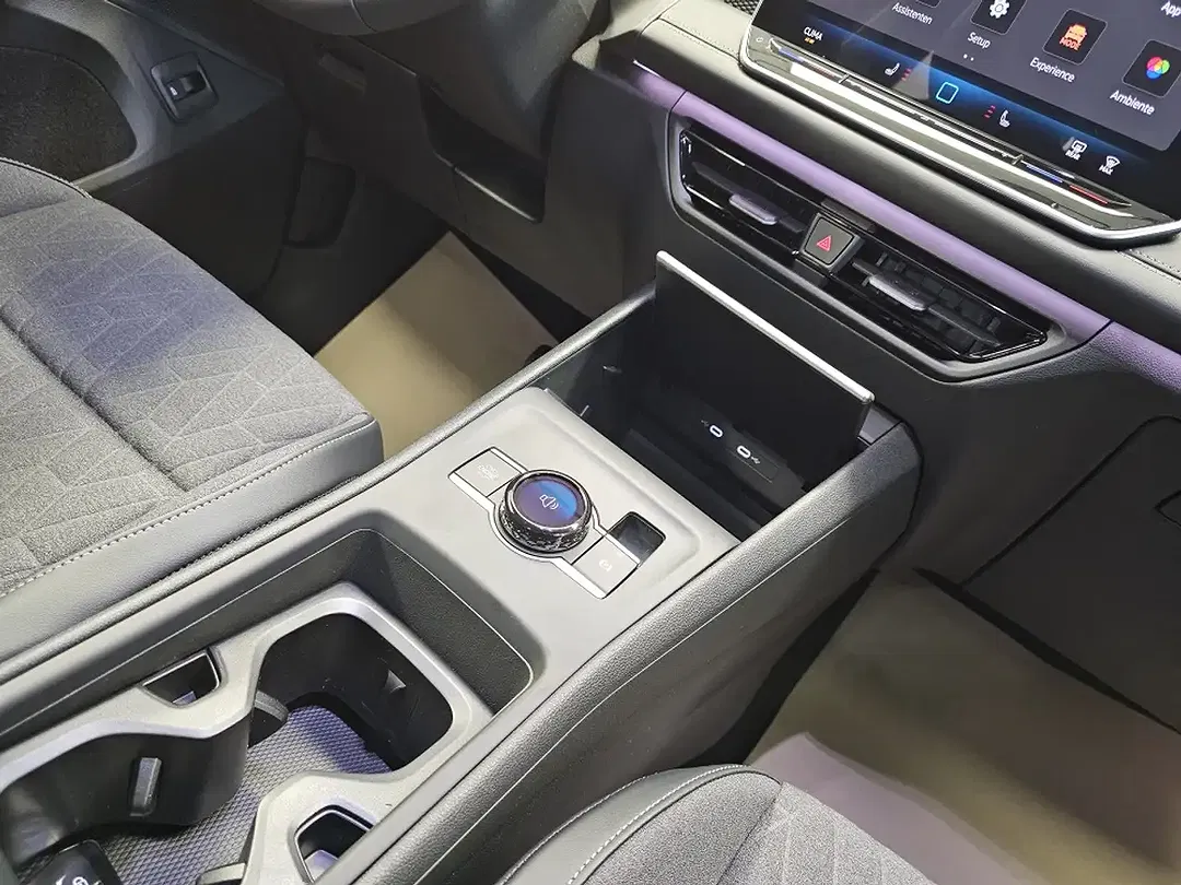 Volkswagen Tiguan - Thumbnail 12