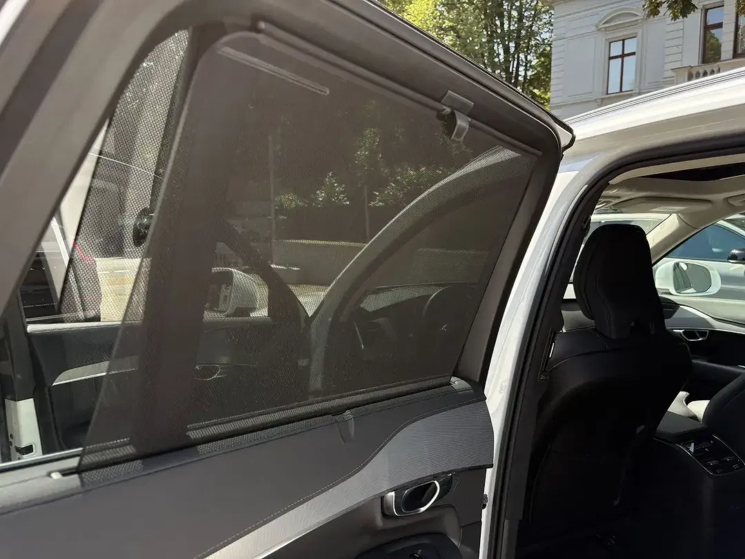 Volvo XC90 - Thumbnail 10