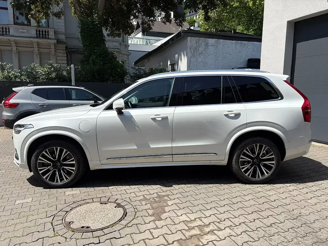 Volvo XC90 - Thumbnail 4