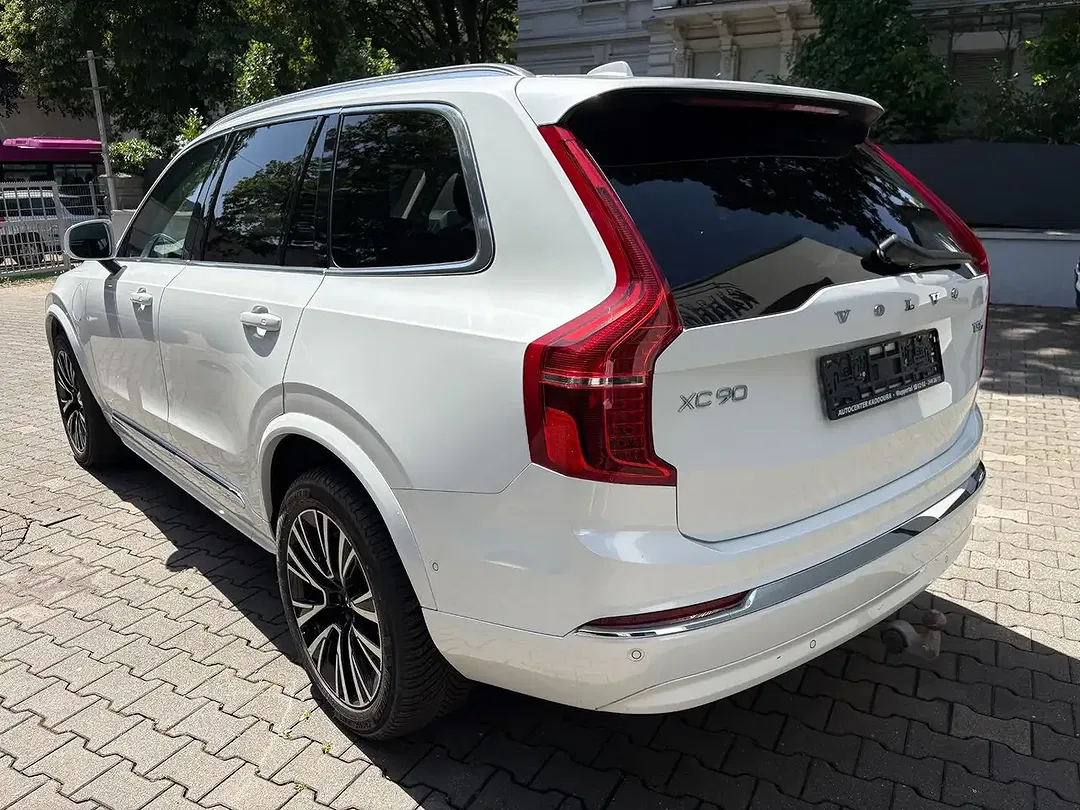 Volvo XC90 - Thumbnail 5