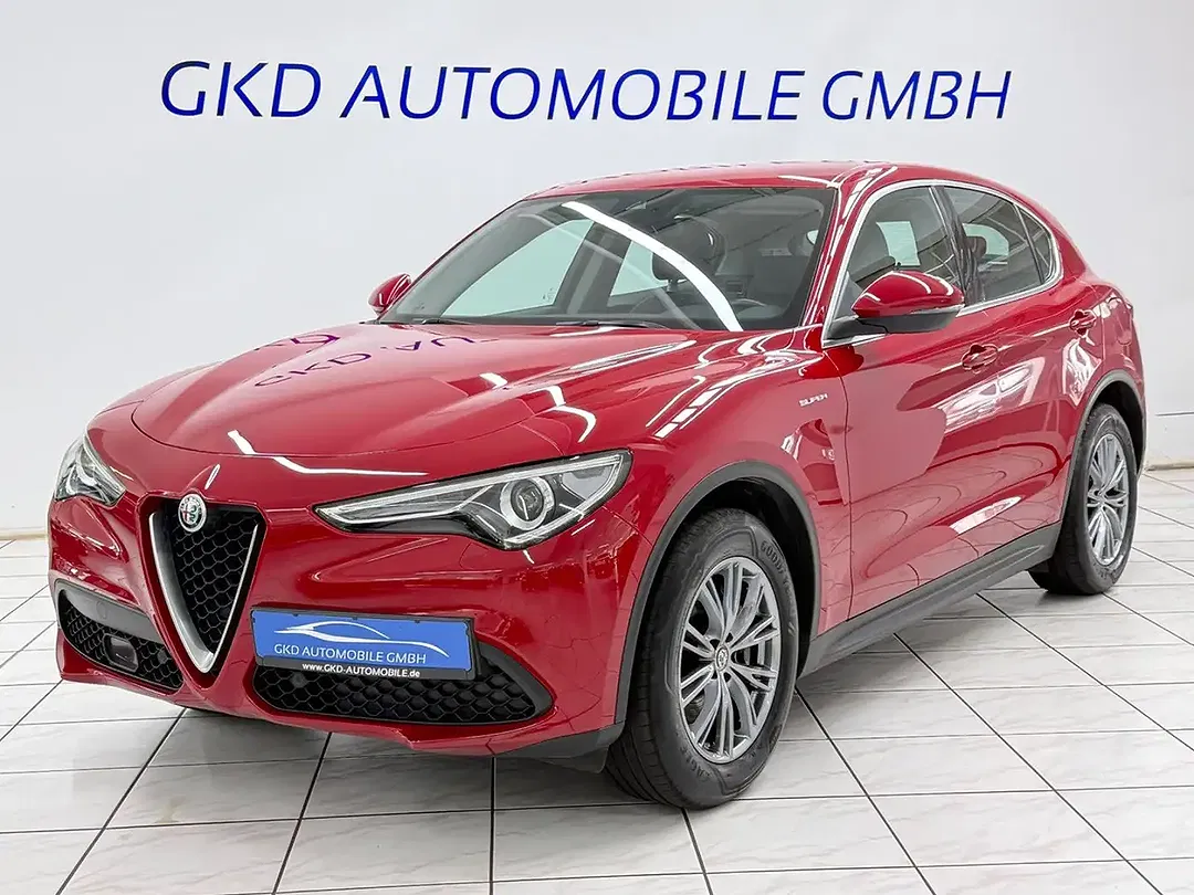 Alfa Romeo Stelvio - Thumbnail 1