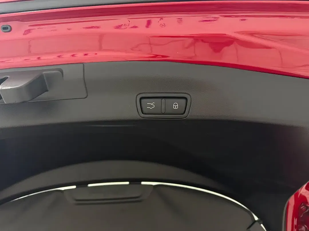Alfa Romeo Stelvio - Thumbnail 12