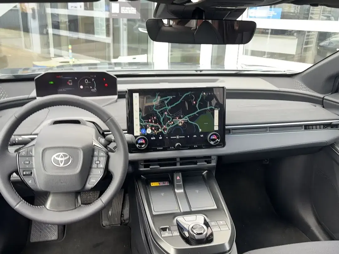 Toyota C-HR - Thumbnail 11