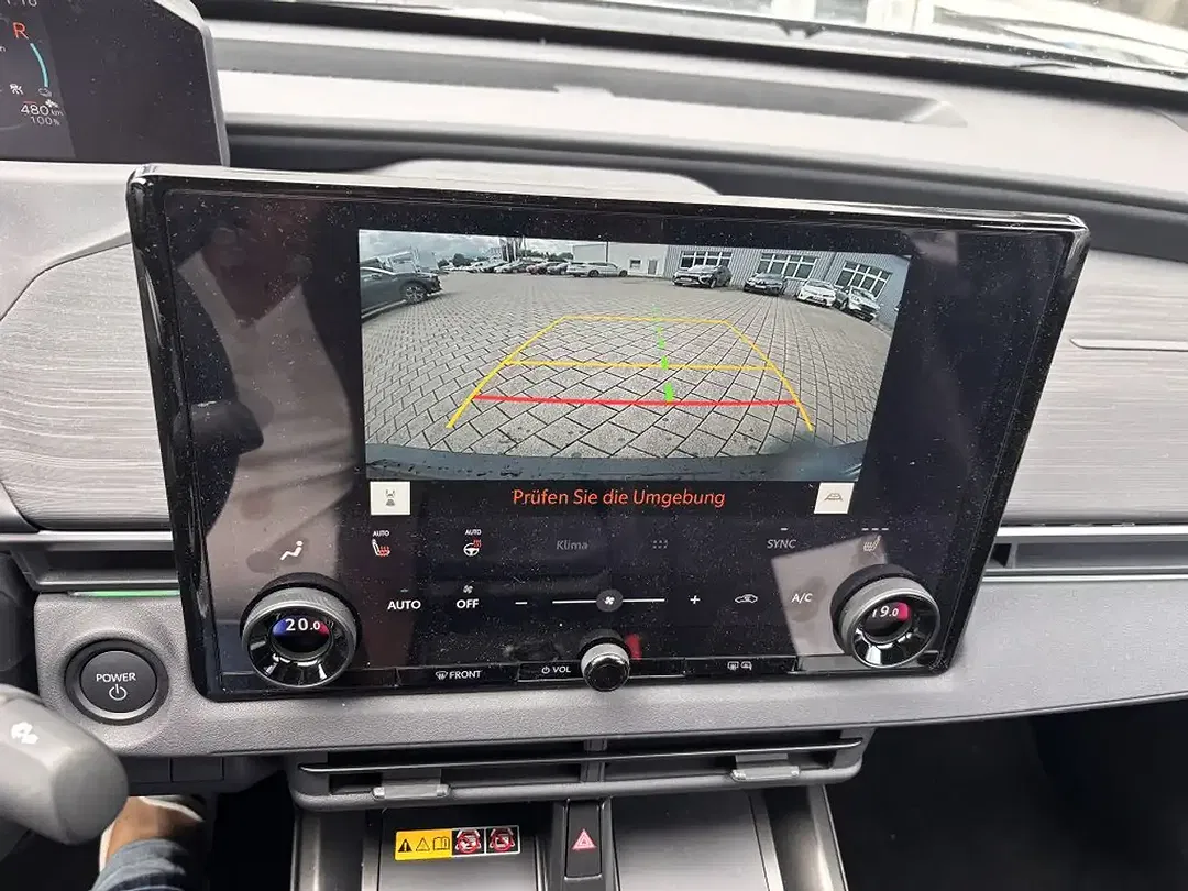 Toyota C-HR - Thumbnail 13