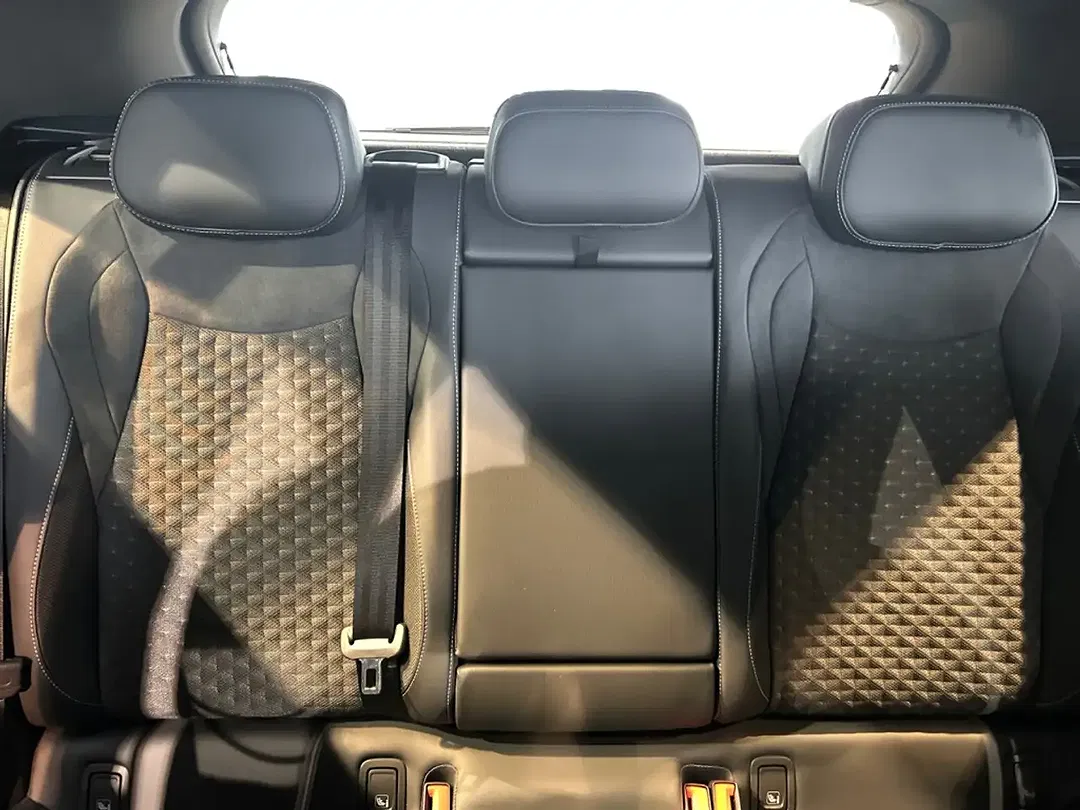 Volkswagen T-Roc - Thumbnail 9