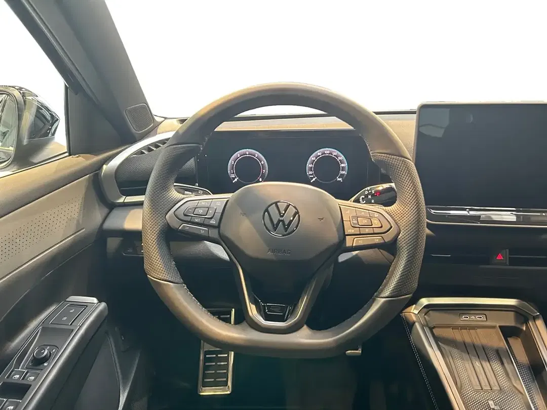 Volkswagen T-Roc - Thumbnail 11