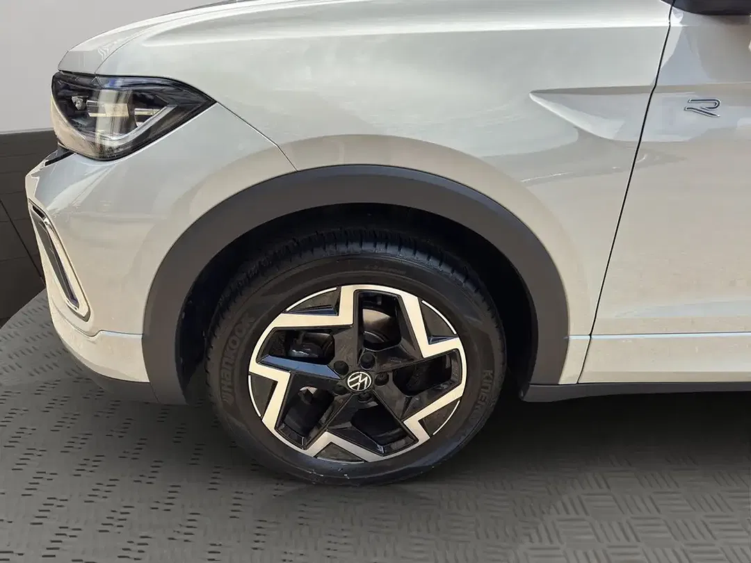Volkswagen T-Cross - Thumbnail 3