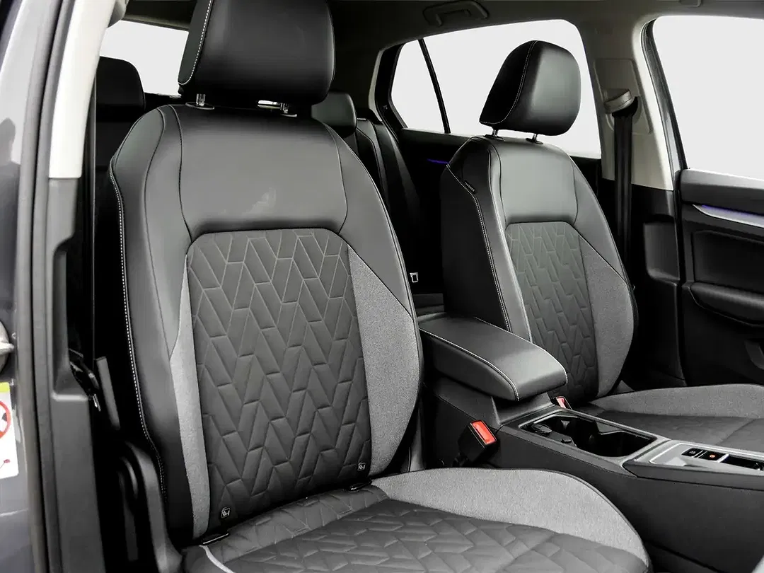 Volkswagen Golf - Thumbnail 6