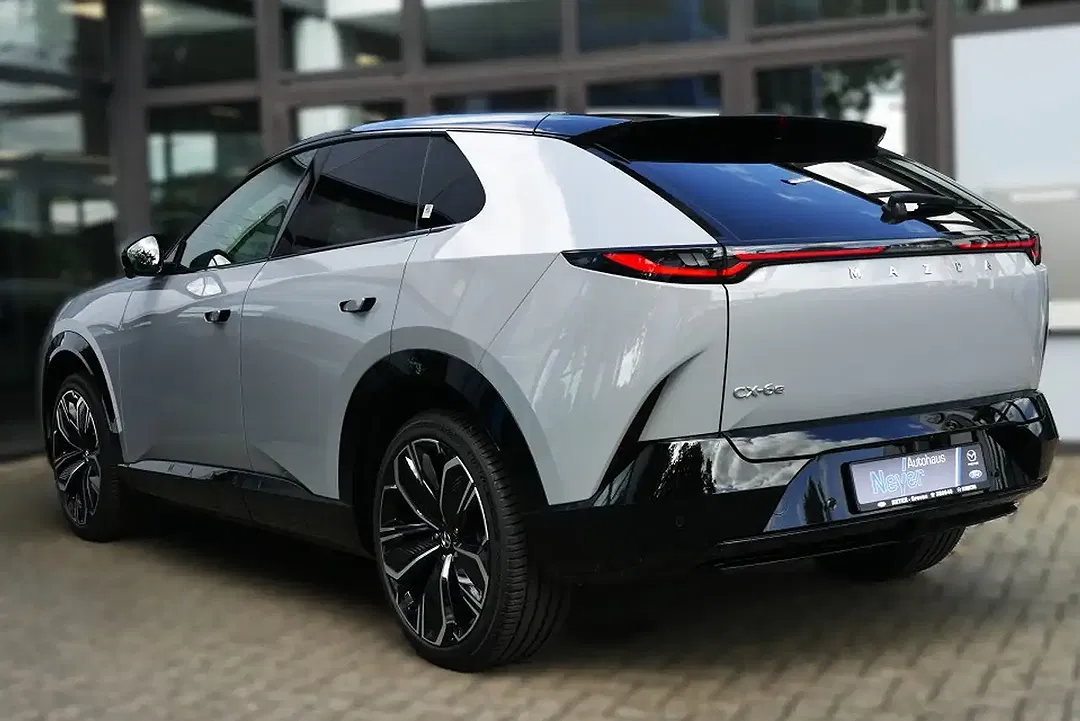 Mazda CX-6e - Thumbnail 6
