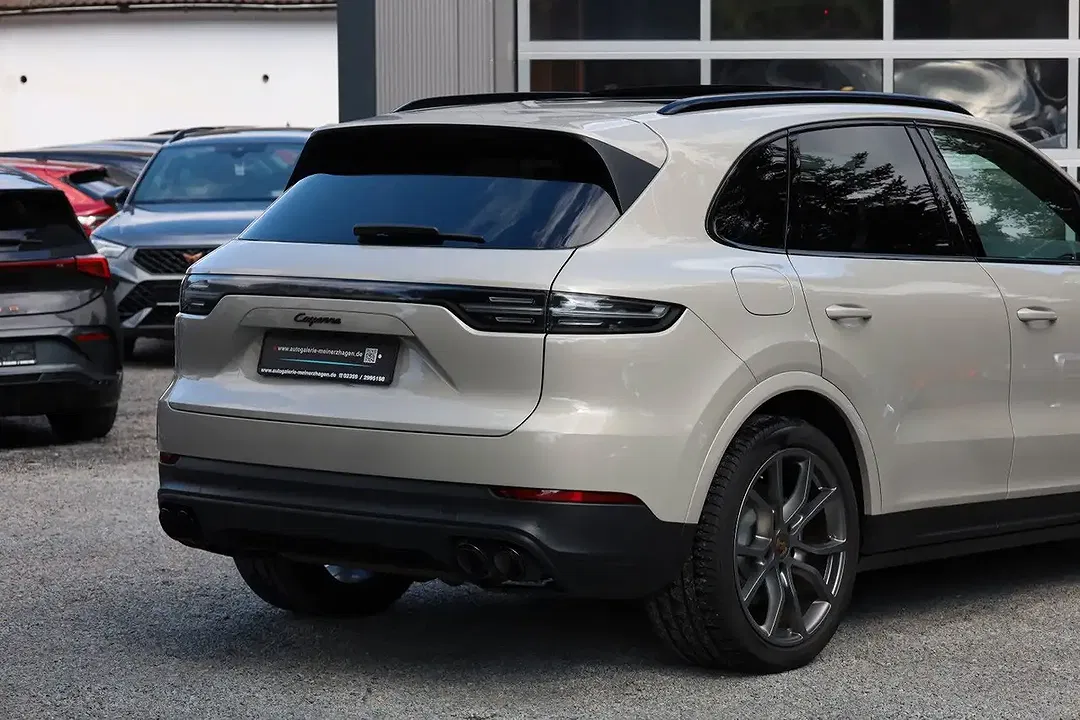 Porsche Cayenne - Thumbnail 4