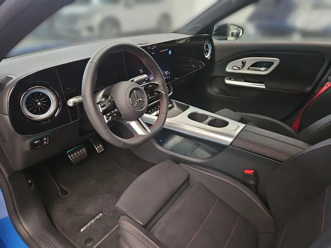 Mercedes-Benz CLA 350 - Thumbnail 7
