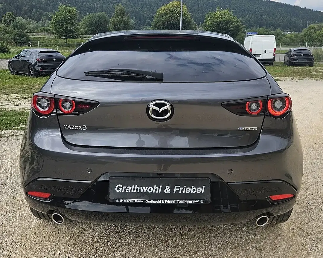 Mazda 3 - Thumbnail 11