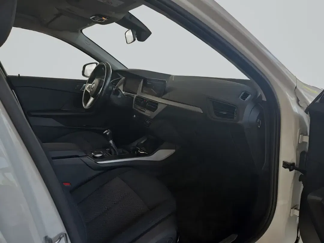 BMW 118 - Thumbnail 10