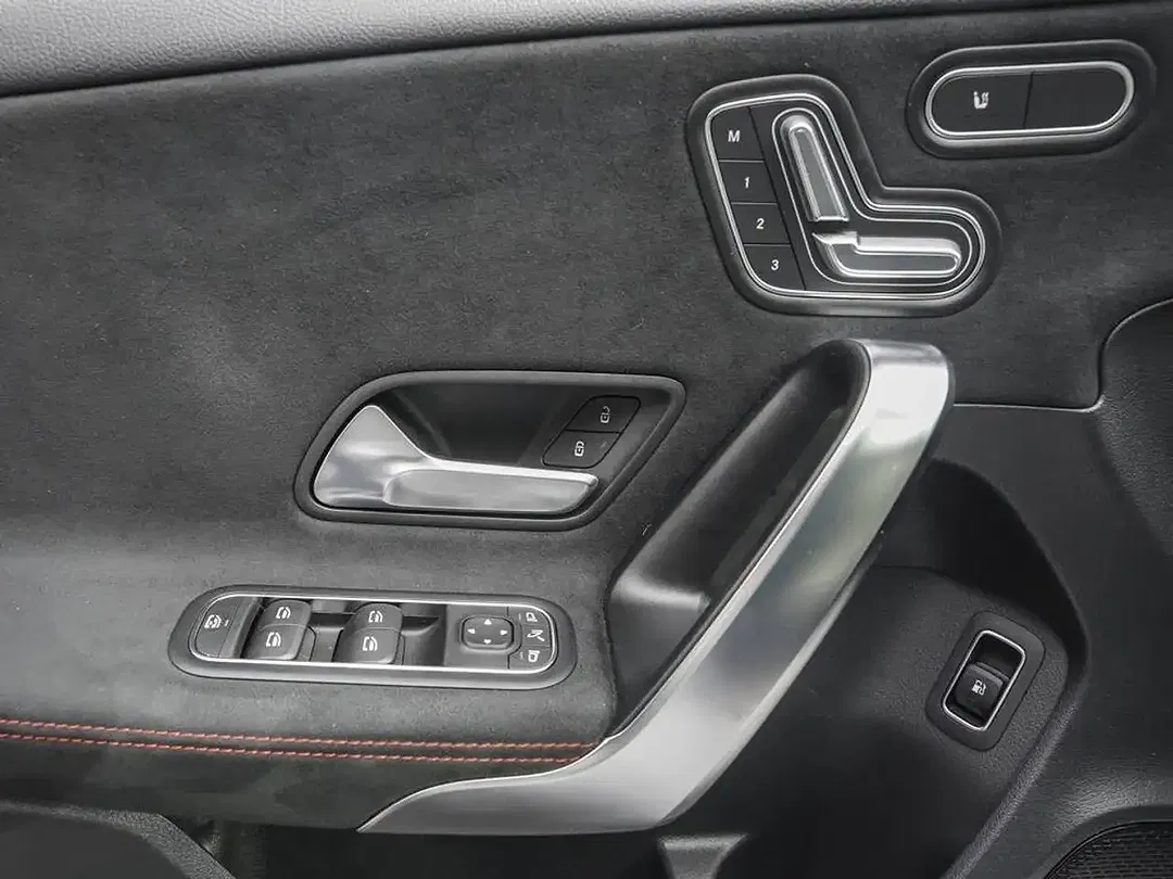 Mercedes-Benz A 250 - Thumbnail 15