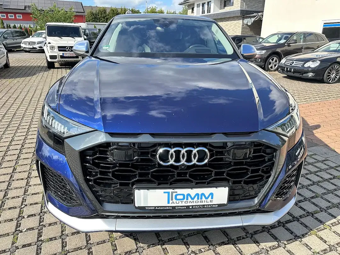 Audi RS Q8 - Thumbnail 4