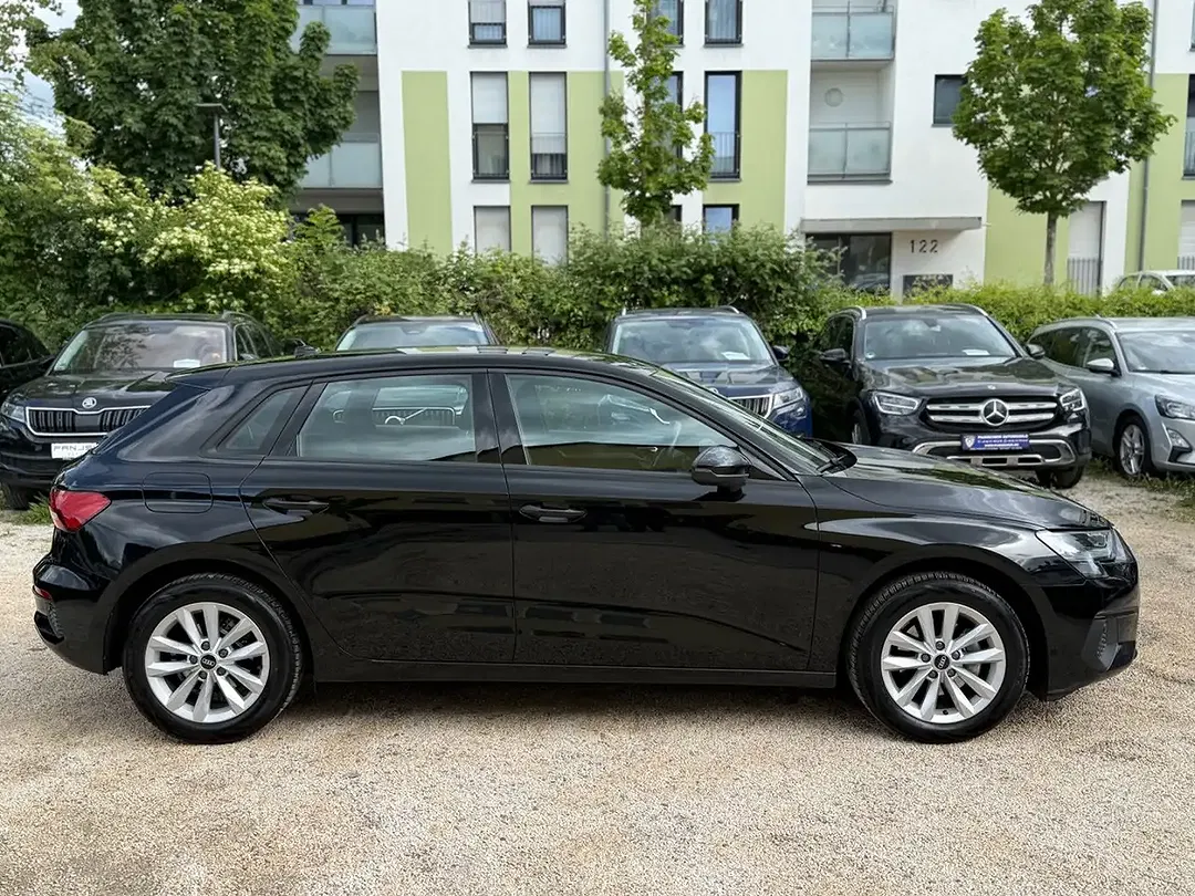 Audi A3 - Thumbnail 4