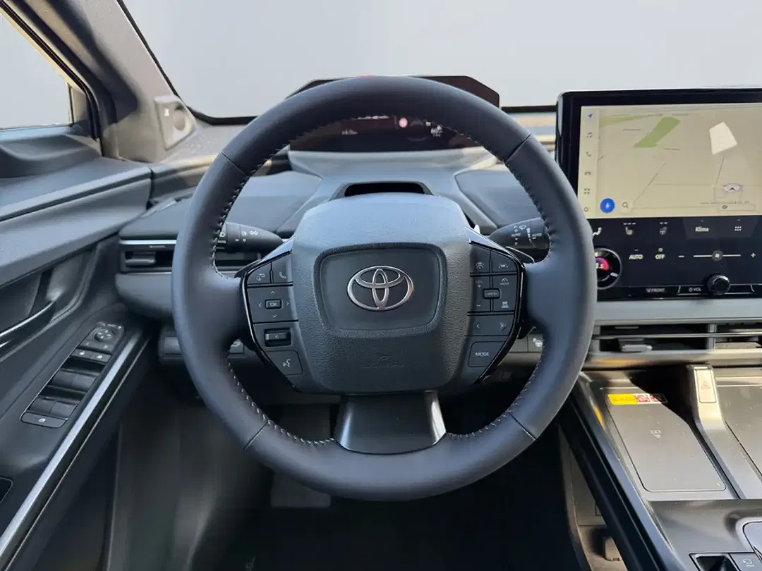 Toyota C-HR+ - Thumbnail 10