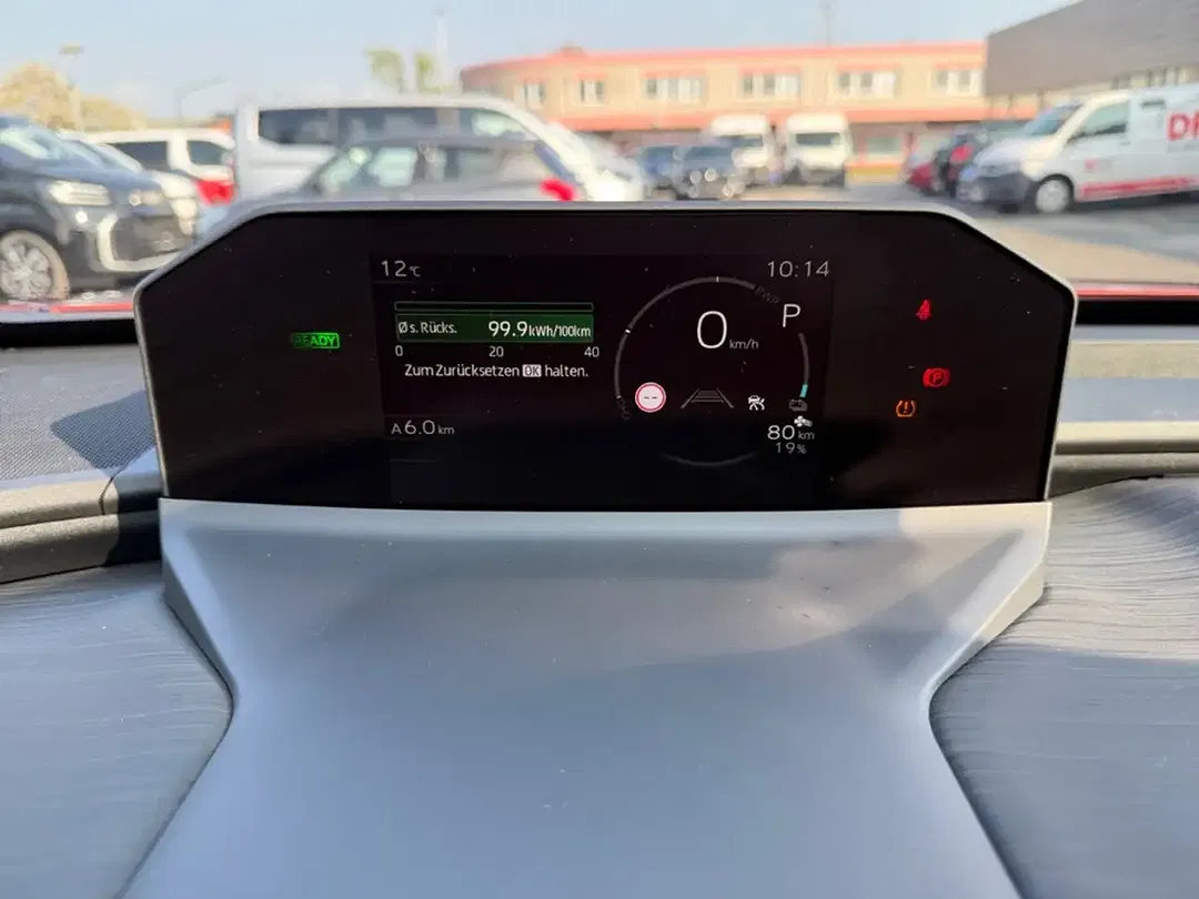 Toyota C-HR+ - Thumbnail 11