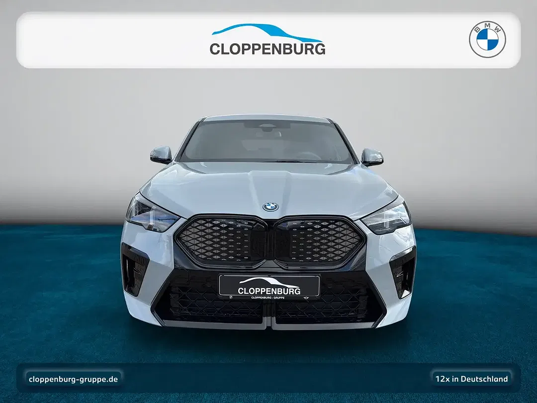 BMW iX2 - Thumbnail 9