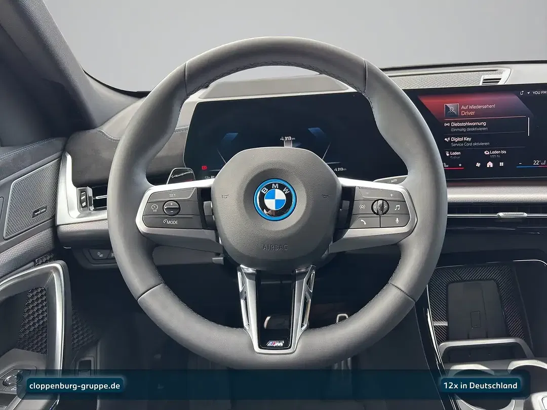 BMW iX2 - Thumbnail 13