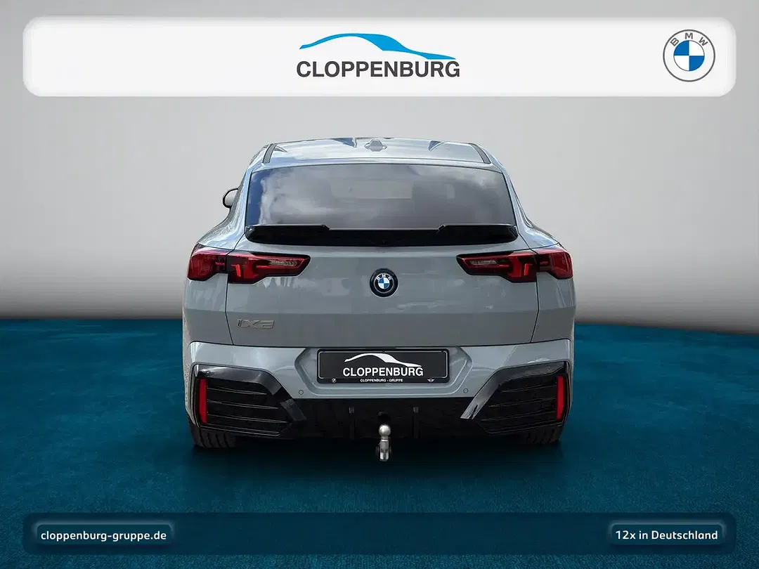 BMW iX2 - Thumbnail 5