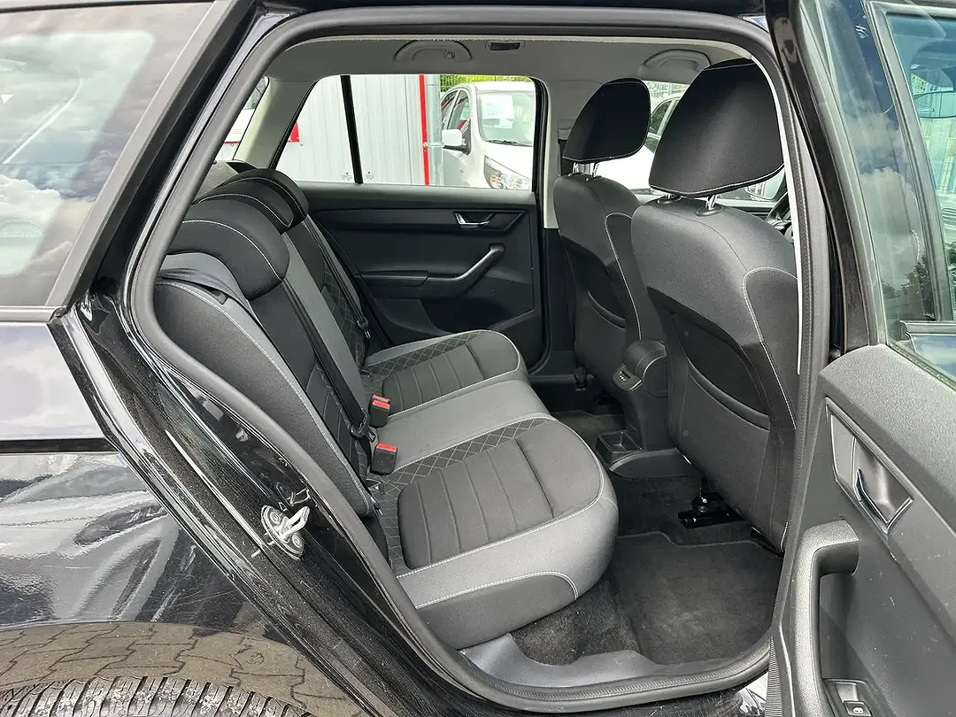 Skoda Fabia 1.0 TSI - foto 8