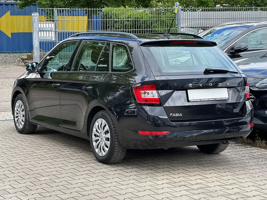 Skoda Fabia 1.0 TSI - foto 2