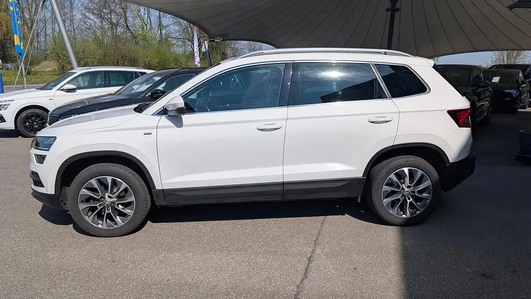 Skoda Karoq - Thumbnail 3