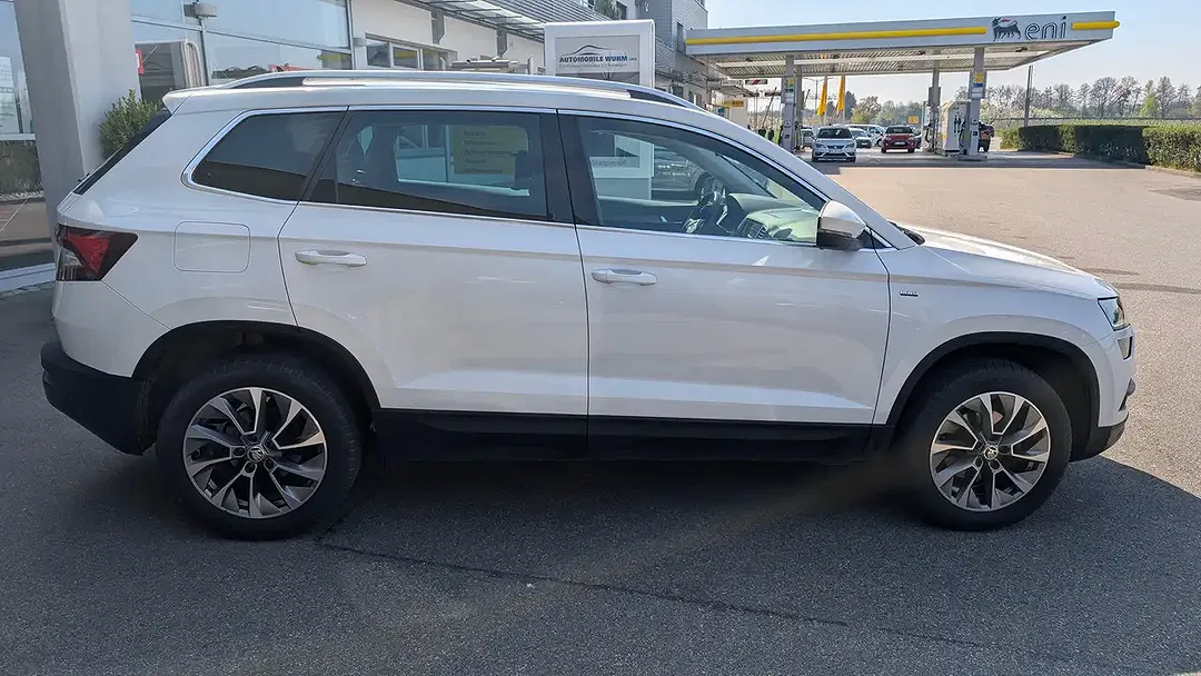 Skoda Karoq - Thumbnail 7