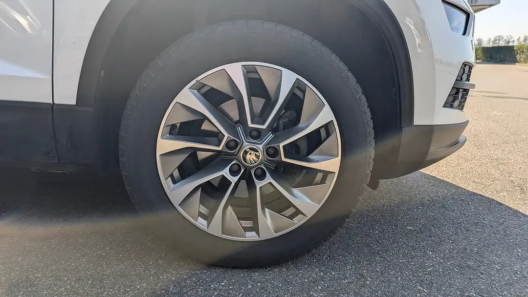 Skoda Karoq - Thumbnail 8