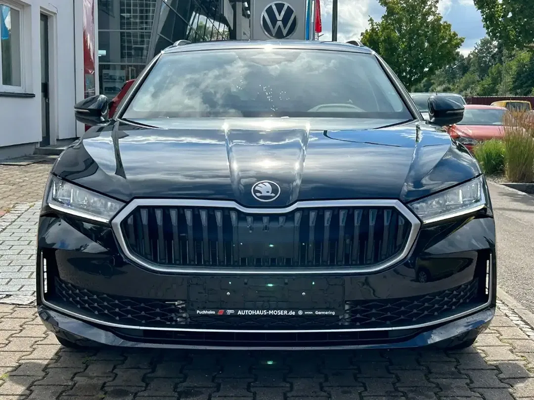 Skoda Superb Combi - foto 2