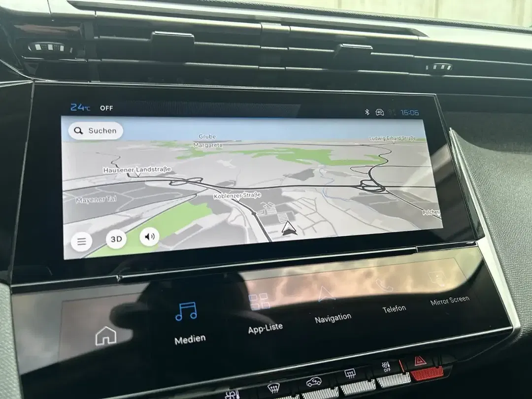 Peugeot 308 - Thumbnail 12