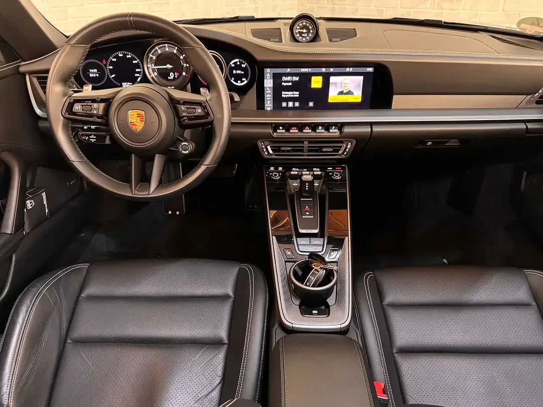 Porsche 911 - Thumbnail 14
