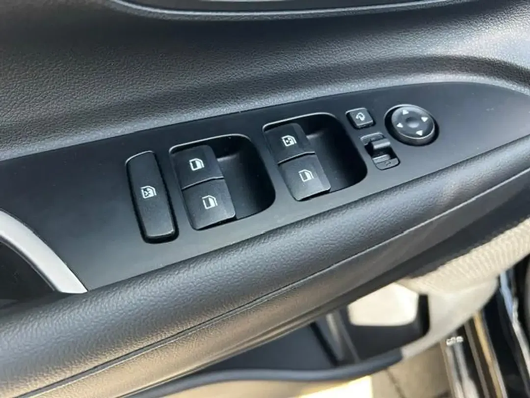 Hyundai i20 - Thumbnail 9