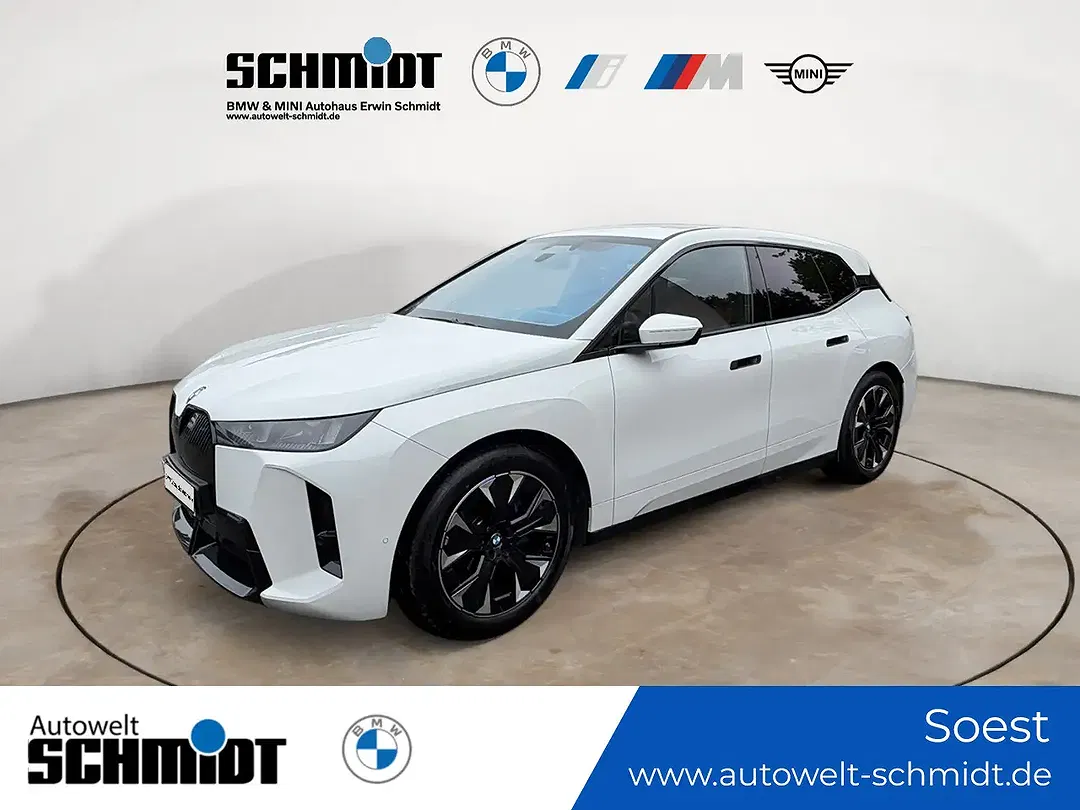 BMW iX - Thumbnail 1