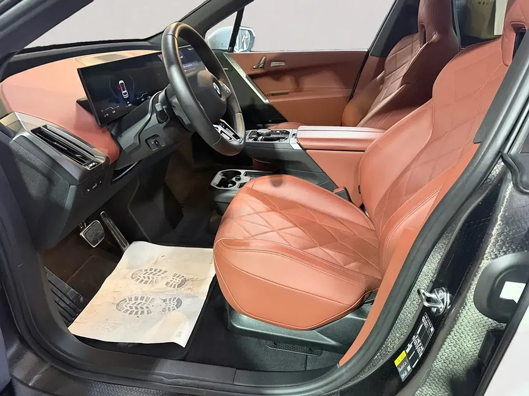 BMW iX - Thumbnail 11