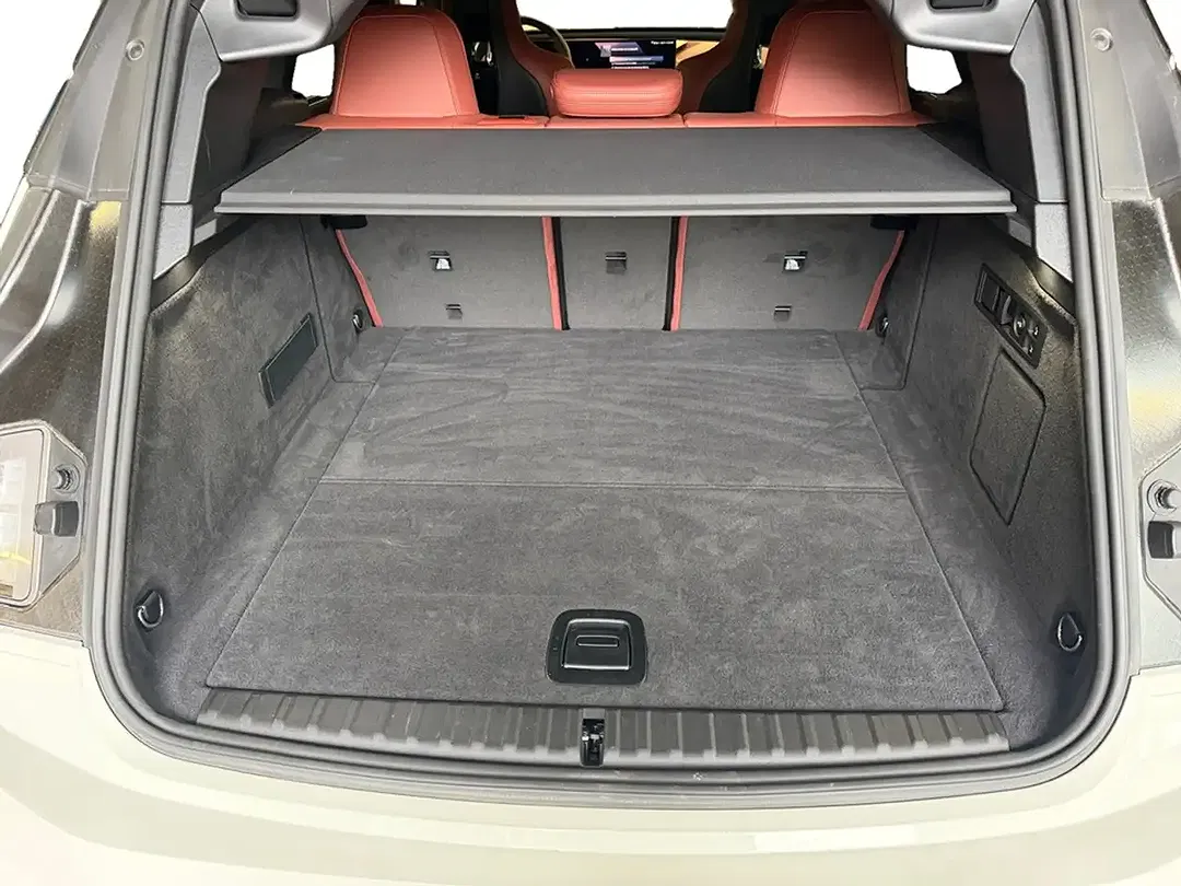 BMW iX - Thumbnail 6